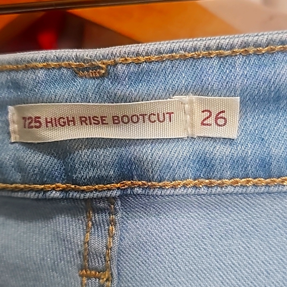 Levis 725 high rise boot cut